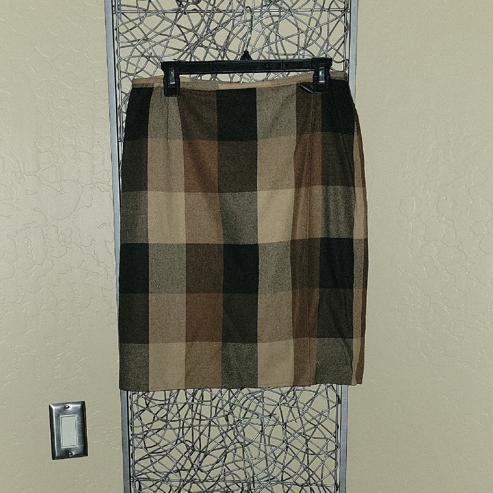 Liz Claiborne Lizsport Chic Plaid Faux Wrap Pencil Skirt in Black and Brown